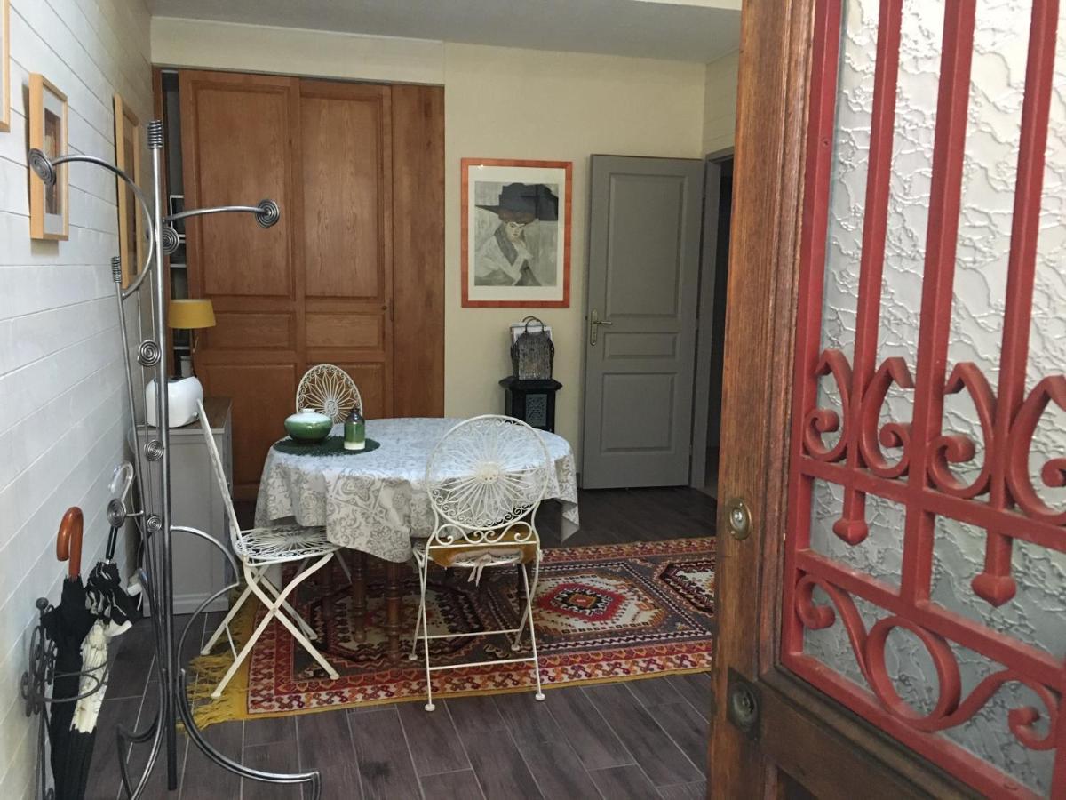 Les Ateliers D'Art Bed and Breakfast Roanne Eksteriør billede