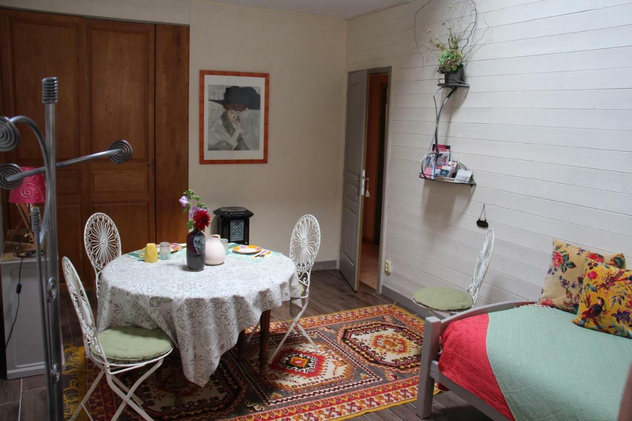 Les Ateliers D'Art Bed and Breakfast Roanne Eksteriør billede