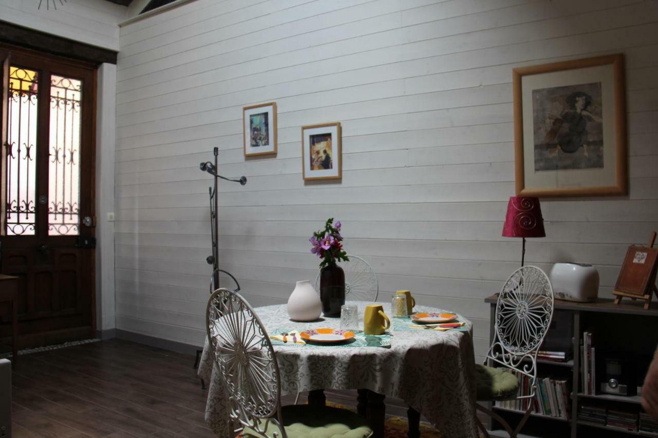 Les Ateliers D'Art Bed and Breakfast Roanne Eksteriør billede